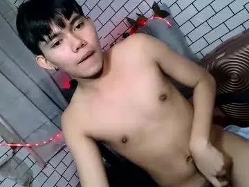 eian_twinks19